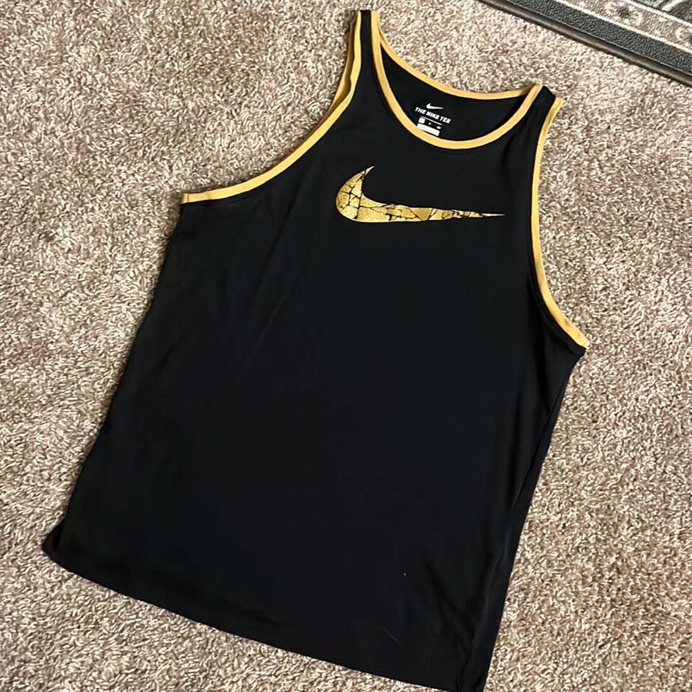 Black and gold Nike tank